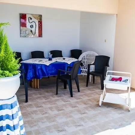 Family Friendly House With A Swimming Pool - 15176 ロゴズニッツァ