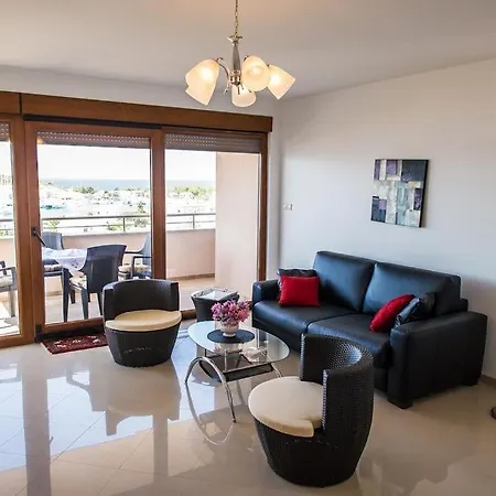 Сasa de vacaciones Family Friendly House With A Swimming Pool - 15176