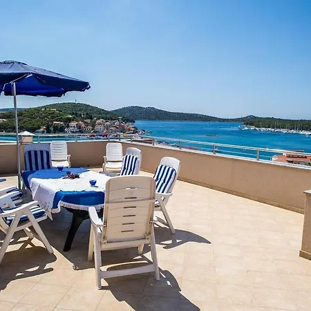 Family Friendly House With A Swimming Pool - 15176 Nyaraló *