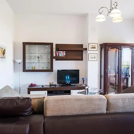 Holiday home Family Friendly House With A Swimming Pool - 15176 *