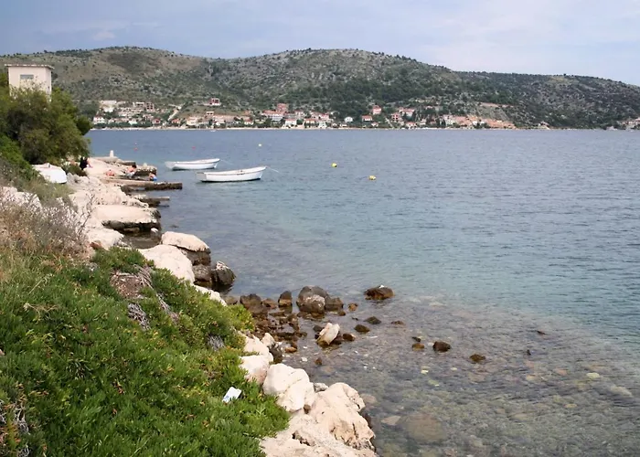 Сasa de vacaciones Family Friendly House With A Swimming Pool - 15176 Rogoznica (Sibenik-Knin)