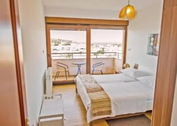 Prázdninový dům Family Friendly House With A Swimming Pool - 15176