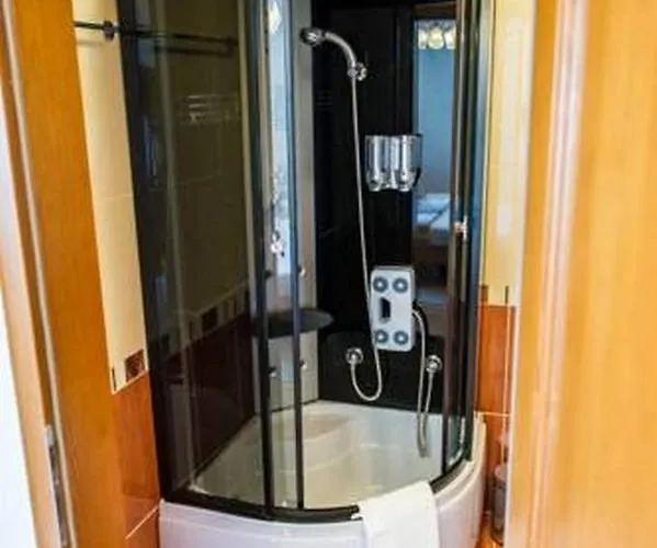 Family Friendly House With A Swimming Pool - 15176 Rogoznica (Sibenik-Knin)